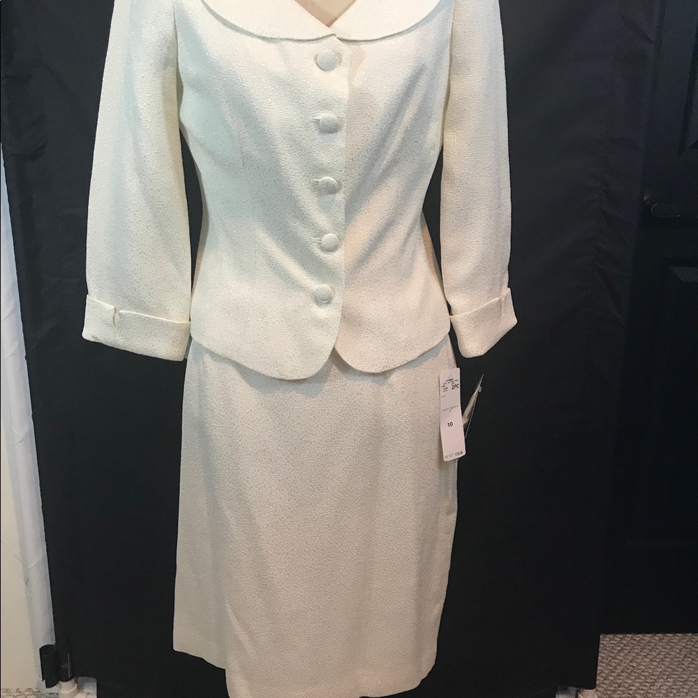Brand new Evan Picone suit